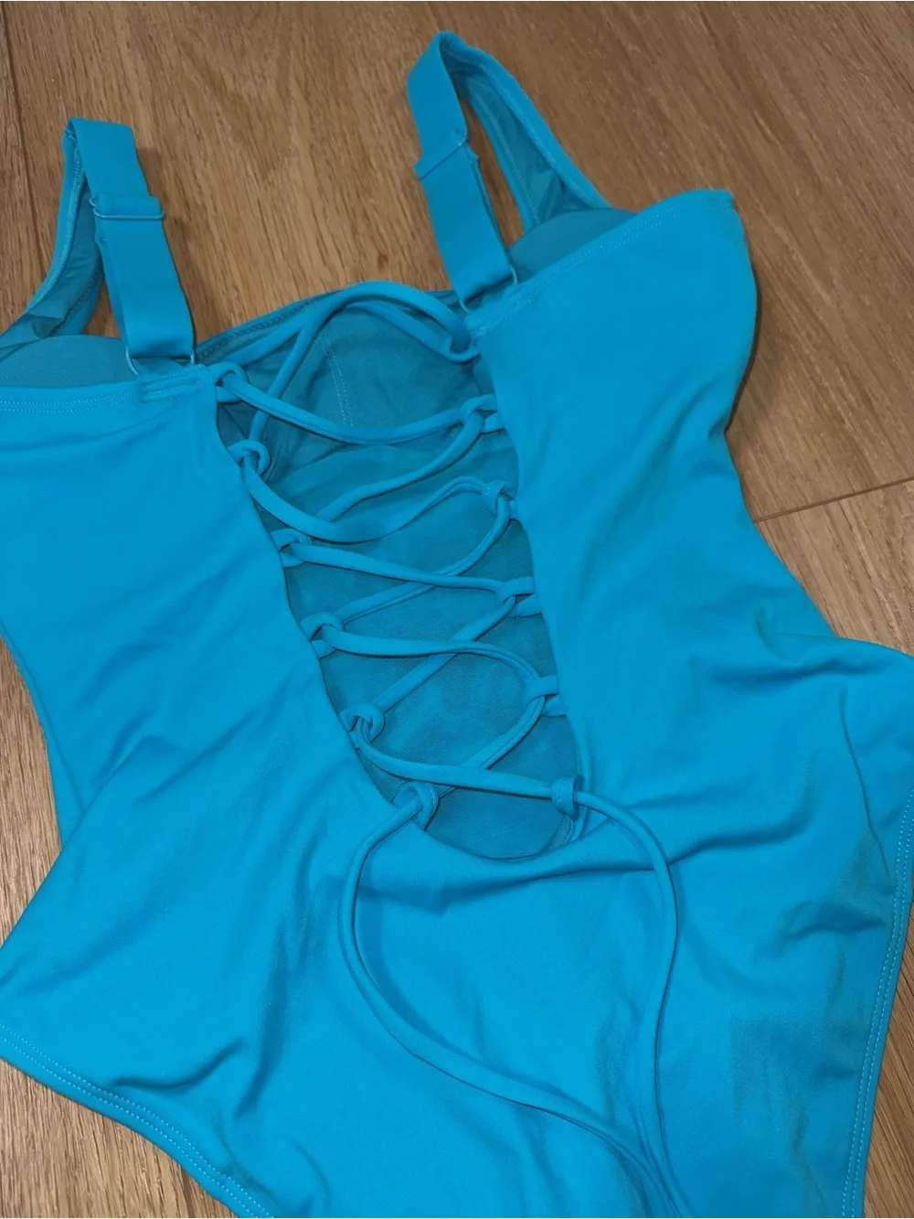 Ta3 Hi Cut Squarey in Aqua size M SHORT NWT - Picture 4 of 7